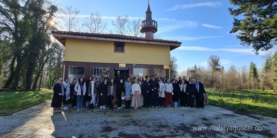 Üniversite öğrencileri, Sakarya’nın tarihini gezerek öğrendi