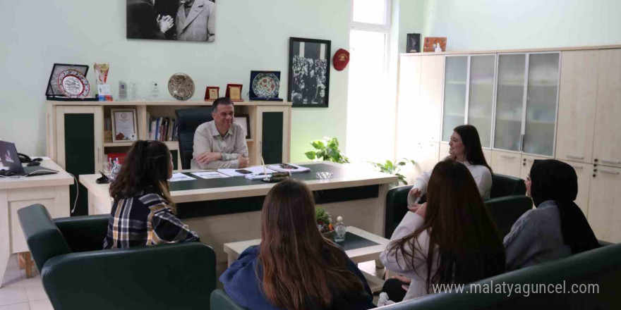 Üniversite öğrencilerinden Başkan Ercan’a festival teşekkürü