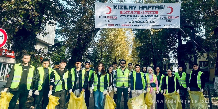 Üniversiteli öğrencilerden çevre temizliği