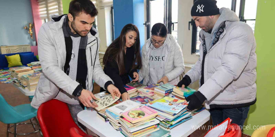 Uşak Üniversitesinden 1 ayda 1000 kitap