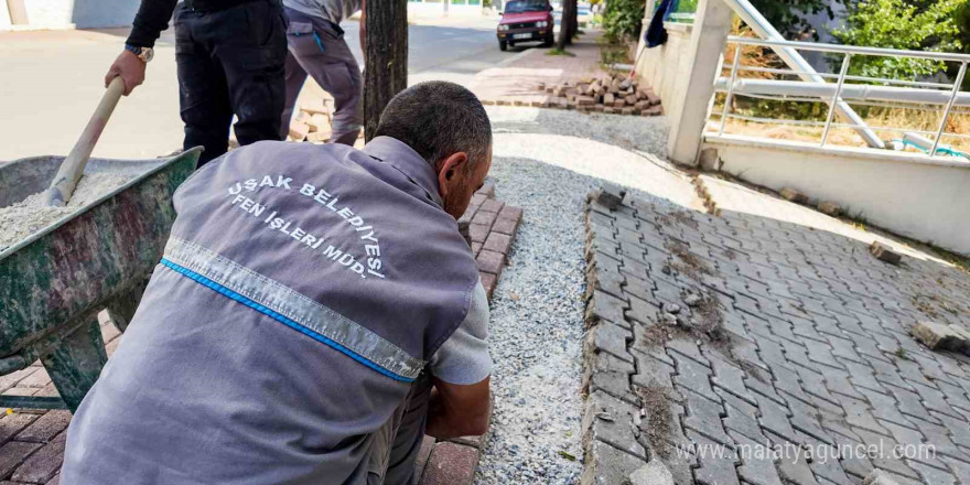 Uşak’ta kaldırımlar daha konforlu hale geliyor