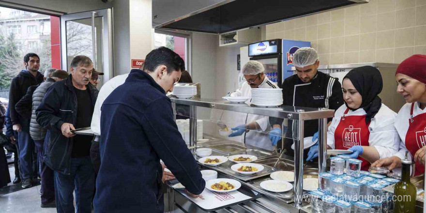 Üsküdar Belediyesi’nin ikinci “Kent Lokantası” Burhaniye’de hizmet vermeye başladı