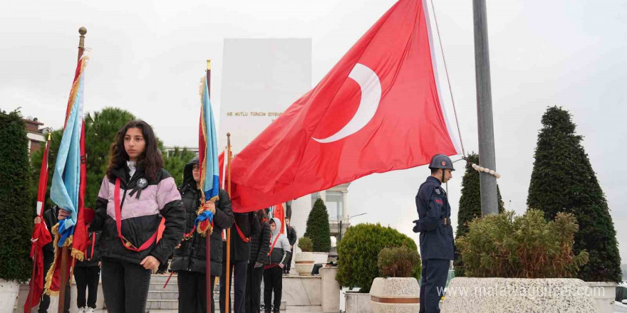 Üsküdar’da 10 Kasım’da “Ata’ya saygı zinciri” oluşturuldu