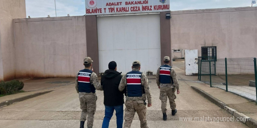 Uyuşturucu madde imal ve ticareti yapan şahsı jandarma yakaladı