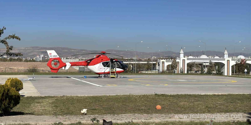 Uyuşturucu tabancayla kendini vuran belediye personeli hastaneye kaldırıldı