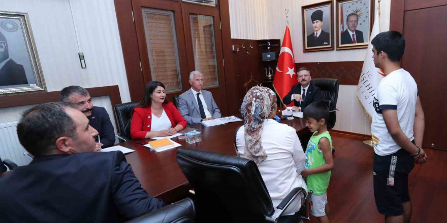 Vali Aksoy, Halk Günü Toplantısı düzenledi