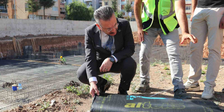 Vali Aksoy, inşaatı devam eden Anadolu Lisesi’ni ziyaret etti