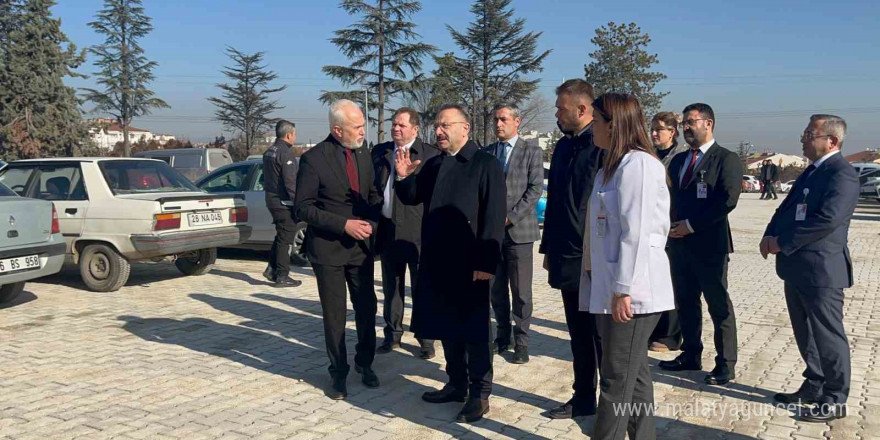 Vali Aksoy Yunus Emre Devlet Hastanesi’nin yeni otoparkını inceledi