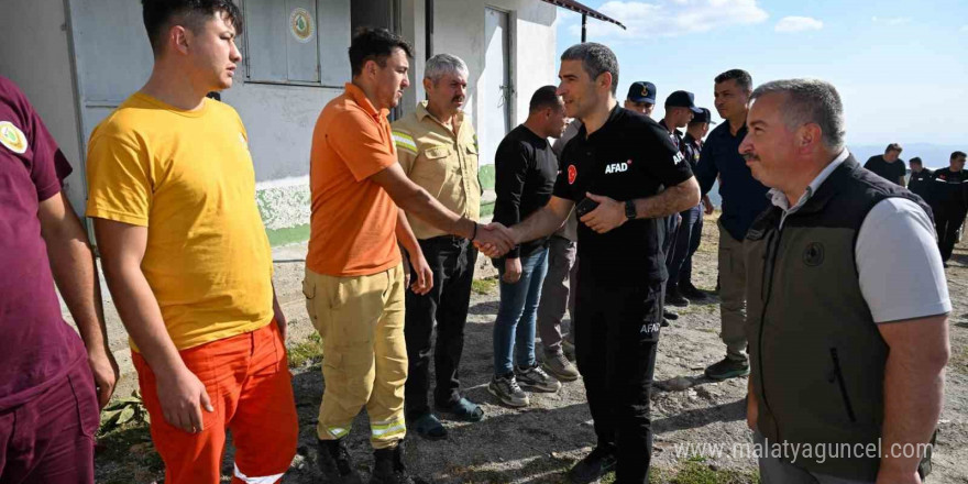 Vali Aktaş, Baklan yangın gözetleme kulesinde incelemelerde bulundu