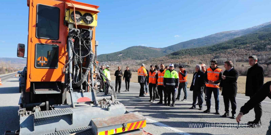 Vali Aydoğdu, yol çalışmalarını inceledi