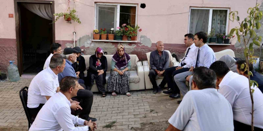 Vali Aygöl acılı aileyi yalnız bırakmadı