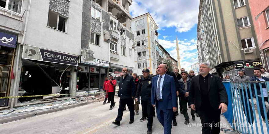 Vali Çalgan ve Başkan Aşgın patlamadan etkilenen vatandaşları yalnız bırakmıyor