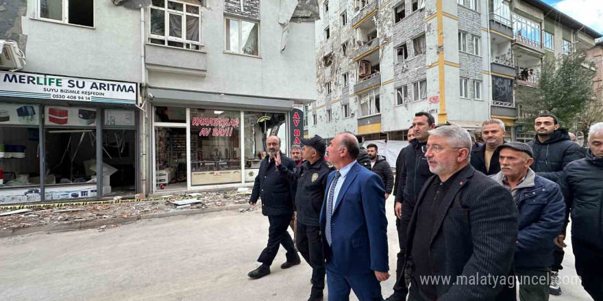 Vali Çalgan ve Başkan Aşgın patlamadan etkilenen vatandaşları yalnız bırakmıyor