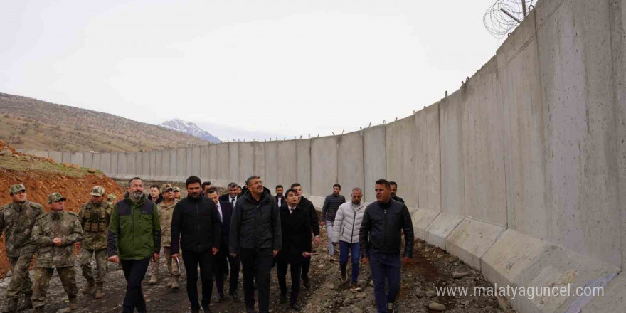 Vali Çelik yapımı devam eden karakol ve sınır duvarı çalışmalarını inceledi