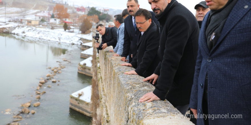 Vali Çiçek’ten Sarıoğlan ve Özvatan ilçesinde ziyaret