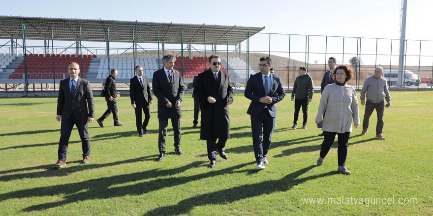 Vali Musa Işın, Yoncalı Spor Tesisleri’nde incelemelerde bulundu