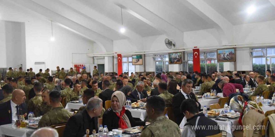 Vali Özkan şehit aileleri ve gazilerle iftarda buluştu