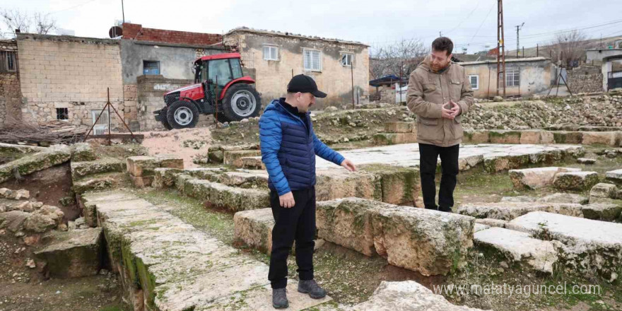 Vali Varol, Roma Çeşmesi’nde incelemelerde bulundu