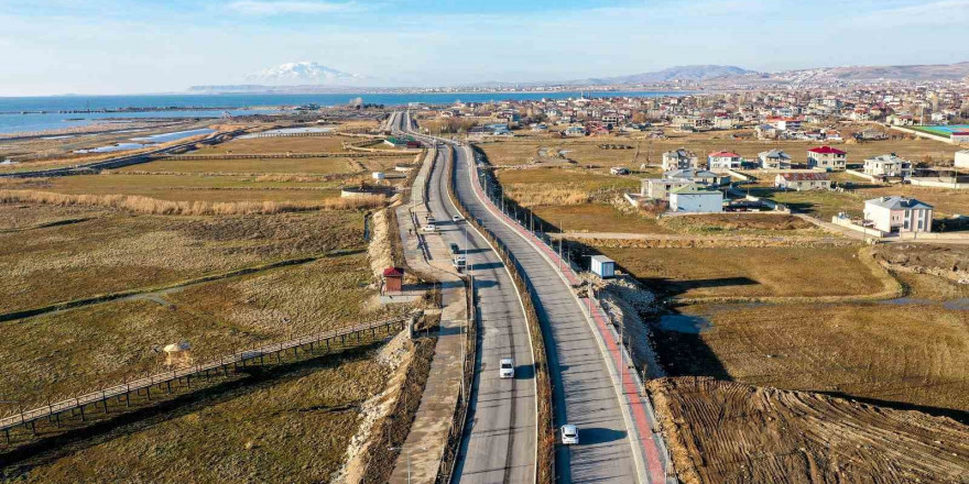 Van Gölü sahil yolu açılışa hazır