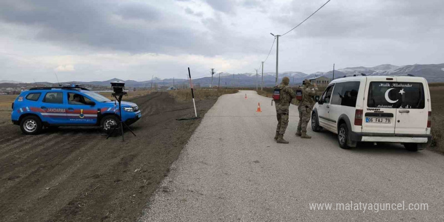 Van’da çeşitli suçlardan 14 kişi tutuklandı