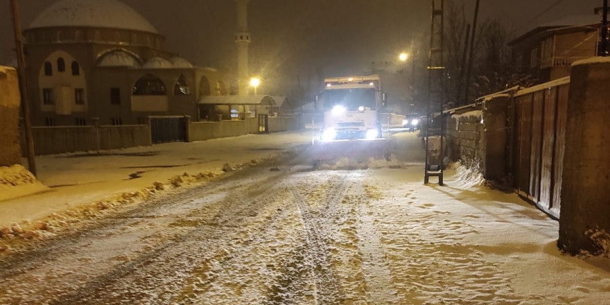 Van’da karla mücadele başladı