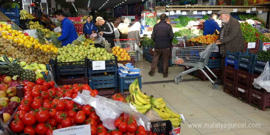 Van’daki market iki aylık kârını Filistin’e bağışlıyor