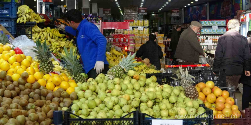 Van’daki market iki aylık kârını Filistin’e bağışlıyor