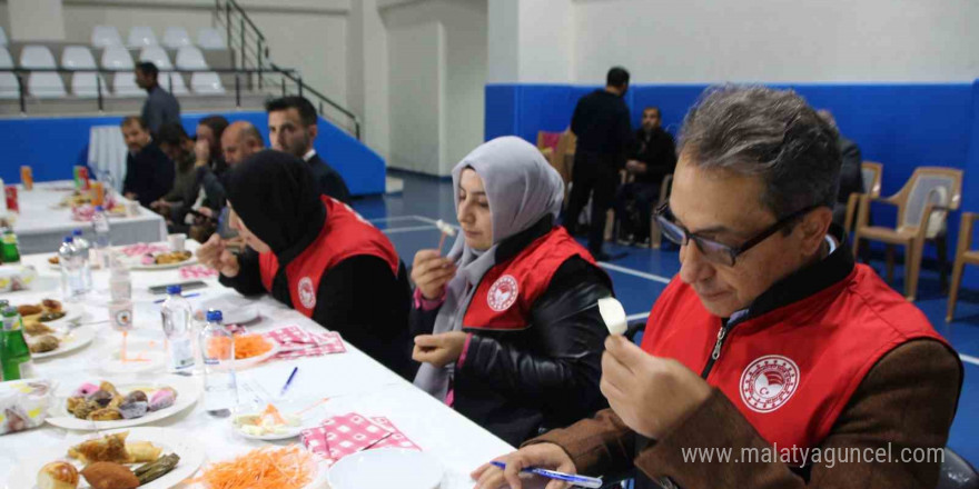 Varto’da ‘En İyi Peynir Yarışması’ ve ‘Tarımsal Ürün Sergisi’’ düzenlendi