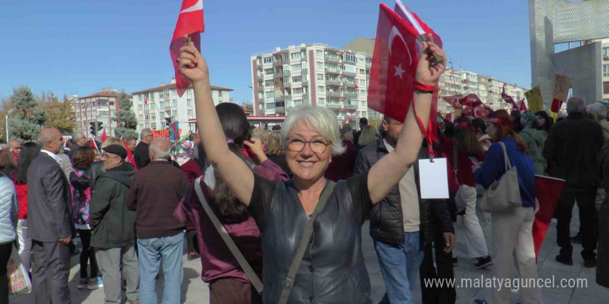 Vatandaşlardan ’Cumhuriyet Yürüyüşü’