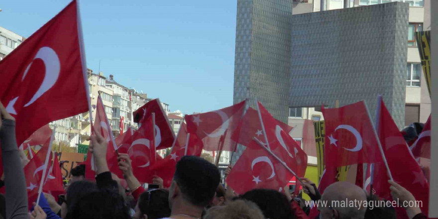 Vatandaşlardan ’Cumhuriyet Yürüyüşü’