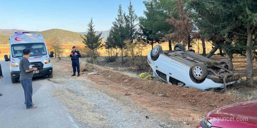 Virajı alamayan araç takla attı; 2 yaralı