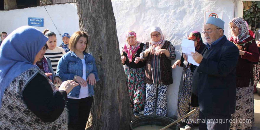 Yağmura hasret kalan Aydın’da mahalle sakinleri yağmur duası yaptı