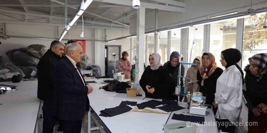 Yahyalı Belediyesi Tekstil Fabrikası için eğitim kursu açtı