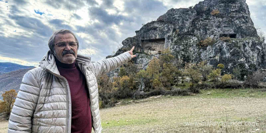 Yalnızlığa terk edilen 2 bin yıllık kale ve kaya mezarlar turizme kazandırılmayı bekliyor