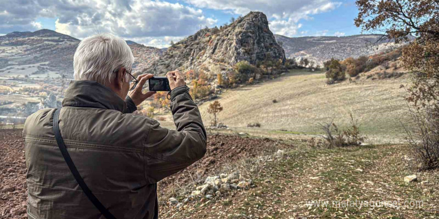 Yalnızlığa terk edilen 2 bin yıllık kale ve kaya mezarlar turizme kazandırılmayı bekliyor