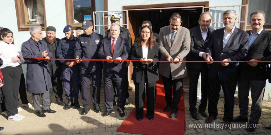 Yalova Armutlu’da Sanat Ödülleri Töreni