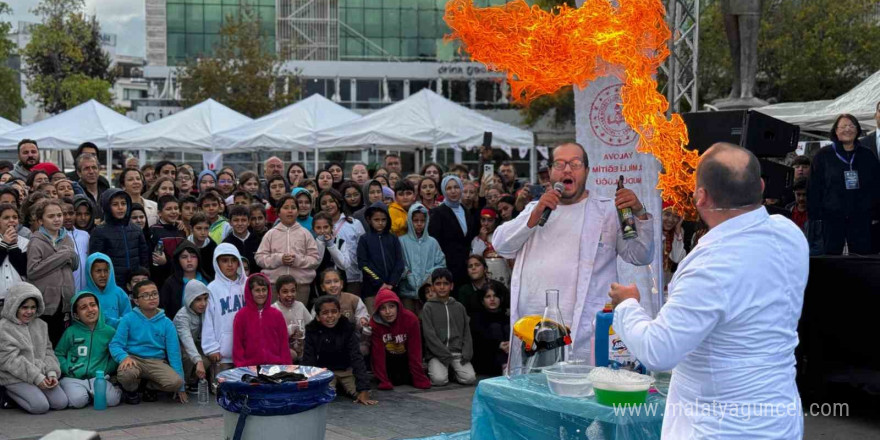 Yalova’da Bilim Şenliği heyecanı yaşandı