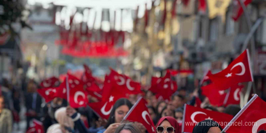 Yalova’da Cumhuriyet’in 101. yılı coşkuyla kutlandı