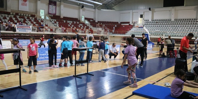 Yalova’da yetenek taraması ile geleceğin sporcuları keşfediliyor