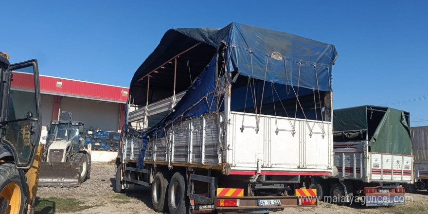 Yanan plastik kasaların dumanından etkilenen bir kişi öldü