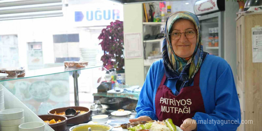 Yaptığı yemekler çok beğenilince kendi lokantasını kurdu: İlçedeki kadınların da gelir kapısı oldu