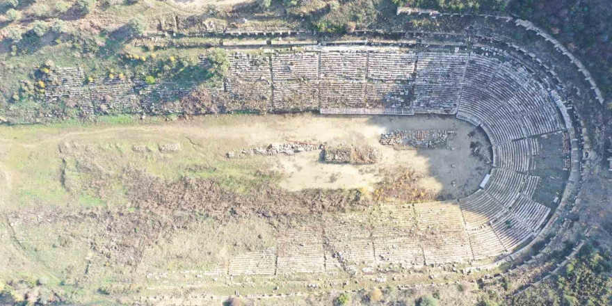 Yarışlar kenti Magnesia, en büyük stadyumu ile dikkat çekiyor