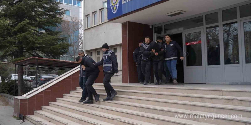 Yasak aşk cinayetinde baba ve oğul tutuklandı