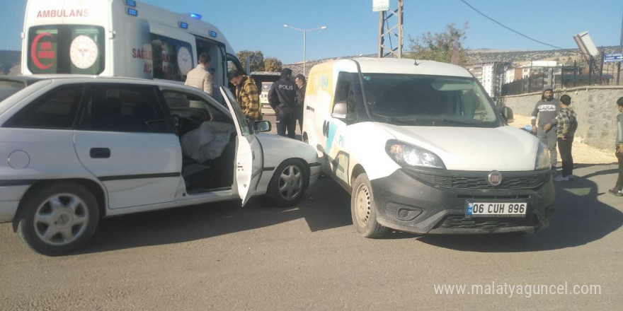 Yavuzeli’nde trafik kazası: 1 yaralı