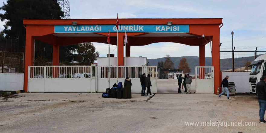 Yayladağı Gümrük Kapısı’ndan geçişler başladı