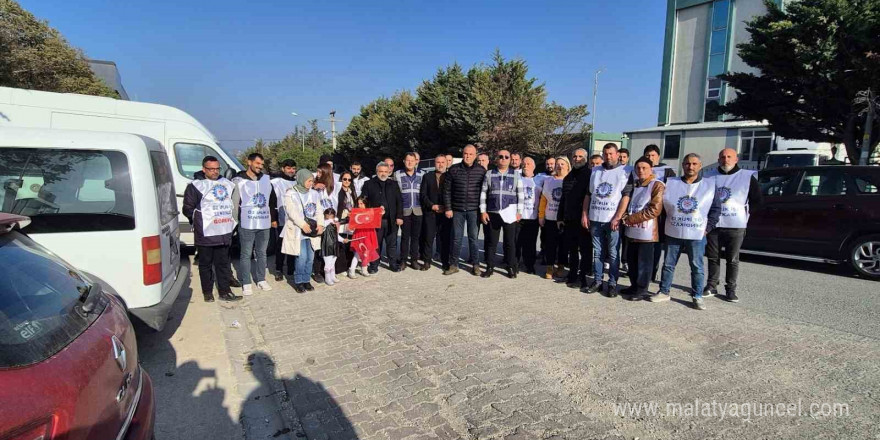 Yelkenci Tekstil işçileri hak mücadelesi için bir arada