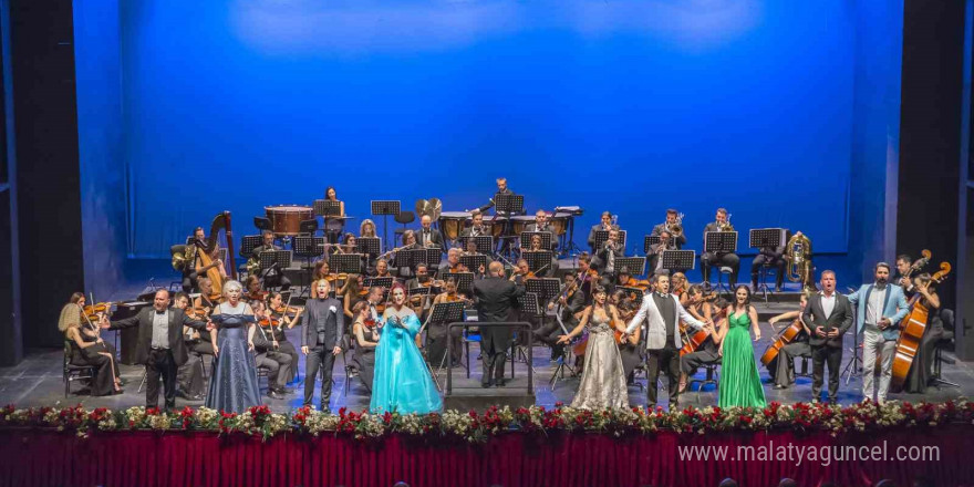 Yeni sanat sezonu 'Gala Konser' ile başladı