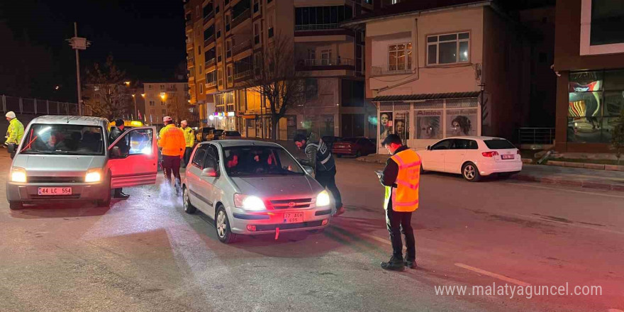 Yeni yılın ilk dakikasında üzerinde 