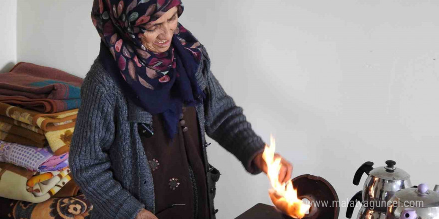 Yeni yuvasına kavuşan depremzede kadının buruk hikayesi