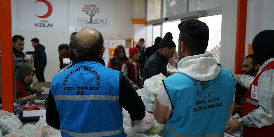 Yeşilyurt Belediyesi ‘Emanet Çarşısı’ ile gönüllere dokunuyor